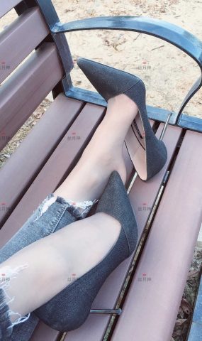 丝月神 014 牛仔裤里咖色筒袜凉鞋[96P]