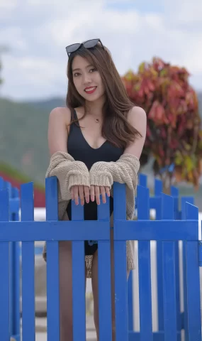 唯美街拍 NO.1035  黑色彼基尼小解解 （5）[88P]