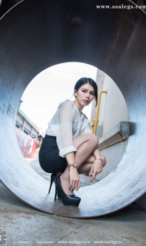 [SSA丝社]超清写真 NO.021 混血美女 芷沫 浪漫咖啡色丝袜街拍[99P]
