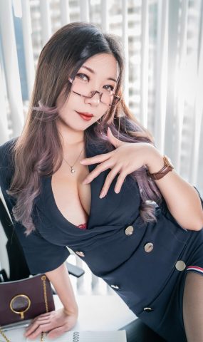 小琪-Aki – CEO[13P]