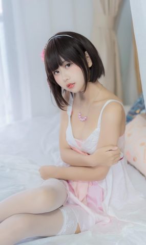 萌芽儿o0 – 加藤惠睡衣内一[26P]