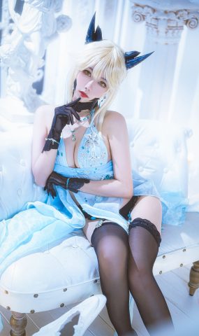 Momoko葵葵 – 黑枪呆礼服[20P]