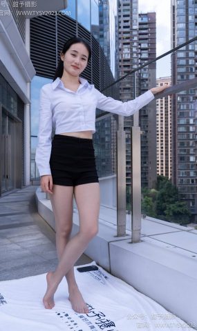 甜予摄影 NO.063 思思-板鞋、油亮灰丝（脚尖透明款）[136P]