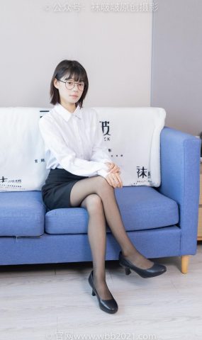 [BoBoSocks袜啵啵]NO.436 糯米-OL至服、两双平底鞋、薄黑丝、厚肉丝[92P]