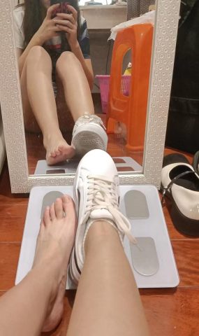 [誉铭传媒]袜足摄影 2022年《10月整合福利》[130P]