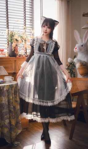 雪晴Astra  – 透明女仆长裙[30P]