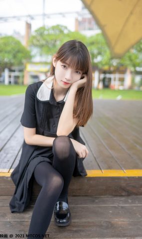 [喵糖映画]VOL.423 黑裙黑袜[35P]