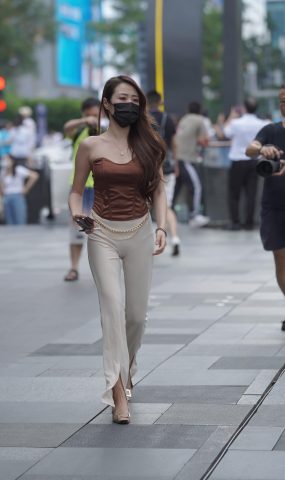 唯美街拍 NO.1077 极品身材美女 (1) [72P]