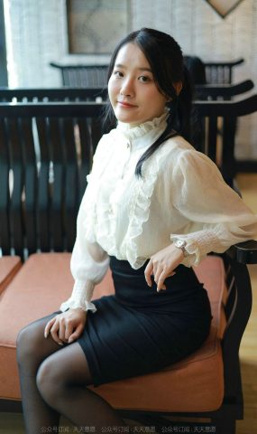 [IESS异思趣向] 2022.03.02 丝享家1017：婉萍《黑丝咖啡》[90P]