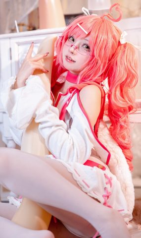 花铃  – 交错战线卡缇娜[18P]