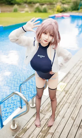 阿雪雪 – 盛夏水泳[25P]