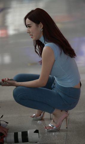 唯美街拍 NO.788 车模热裤美女大长腿（二） [100P]