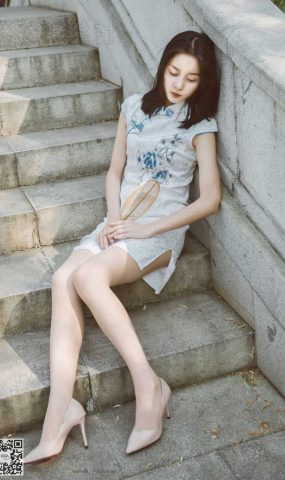 [SSA丝社] NO.111 腿模君君的旗袍秀 在现浏览