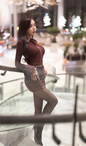 王馨瑶Yanni – 内购 暗红网纱透视i玉姐装[59P]