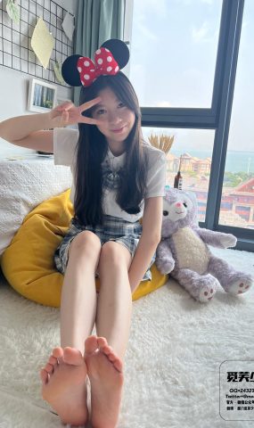 [觅芙少女]NO.003 风中摇曳的JK至服与18岁的青春一起绽放[149P]