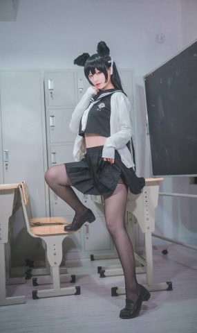 人氣動漫Coser@鐵闆燒鬼舞 愛宕jk 在現浏覽