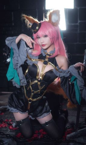 人气动漫Coser@铁板烧鬼舞 玉藻前 魔术 在现浏览