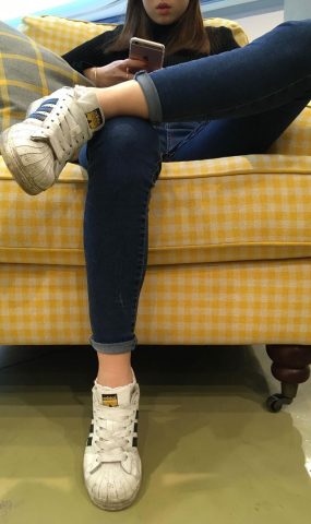 YJ街拍-003 圖書館裏的精靈 (2) [48P]