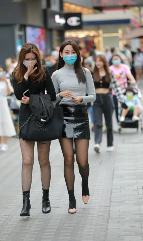 唯美街拍 NO.624 黑丝黑网好闺蜜  1 [84P]