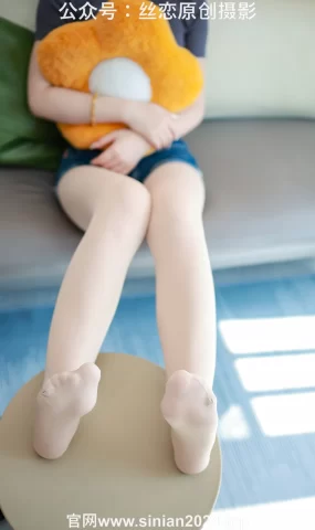 丝恋摄影 NO.067 麦麦-学苑风至服 过膝白袜 黑色乐福鞋[241P]
