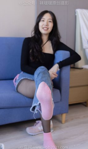 [BoBoSocks袜啵啵]NO.317 小甜豆-运动鞋、可拆卸牛仔裤、粉色棉袜、黑丝、裤里丝[140P]