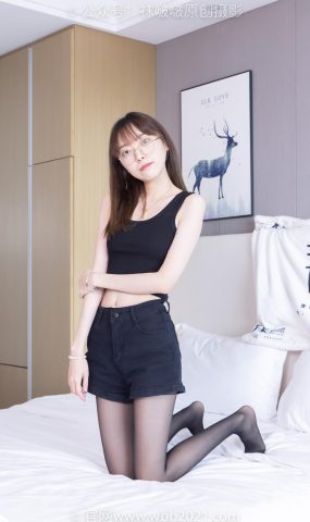 [BoBoSocks袜啵啵]NO.445 稚予 长靴、马丁短靴、黑丝、白棉袜[106P]