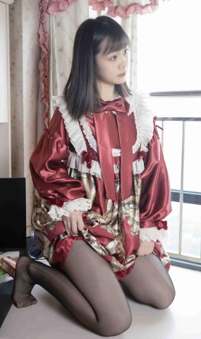 幻琪琪  – 红色Lolita 黑丝[47P]