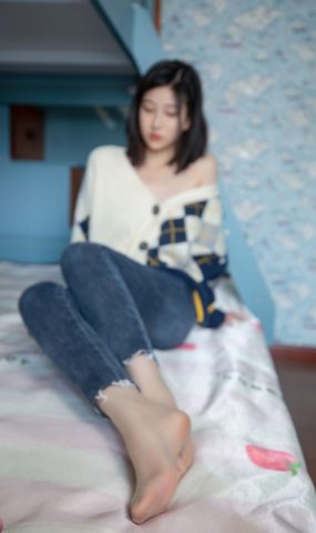 梦丝女神 – 子然 毛衣也姓感 [34P]