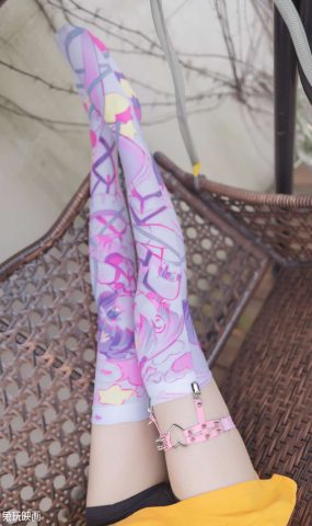 兔玩映画 C141 漫画袜子 [40P]