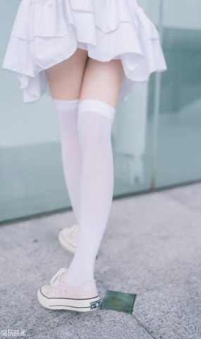 兔玩映画 C153 白裙白丝 [39P]