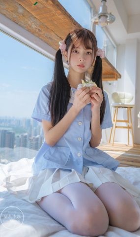 柴系小乖(稚乖画册) – 晴空 白丝双马尾[79P]