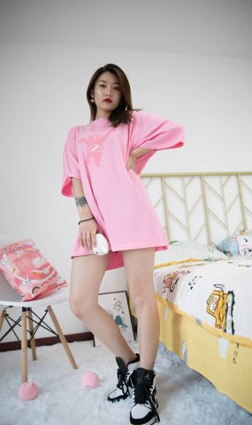 [勿恋传媒] No.411 言言-午夜的粉蔷薇 [147P]