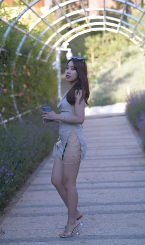 唯美街拍 NO.1036 浅黄色包臀裙美女 (7) [52P]