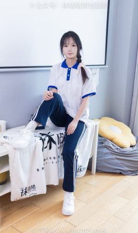 [BoBoSocks袜啵啵]NO.366 甜甜圈-三双板鞋、白棉袜、短白丝[150P]