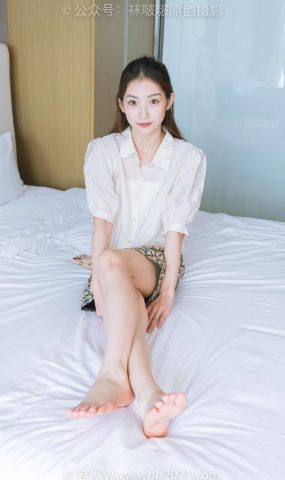 [BoBoSocks袜啵啵]NO.241 小沫-三双高跟鞋、肉丝、裸足[142P]