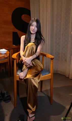 青柠映画 NO.049 – 芥末 餐厅[131P]