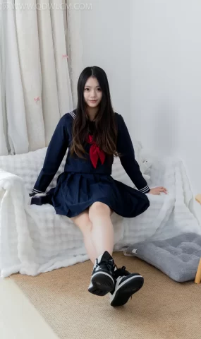 勿恋传媒 NO.2655 豆蔻-jk至服、板鞋、白棉袜、裸足[157P]