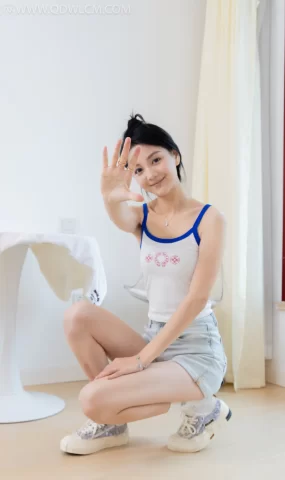 勿恋传媒 NO.2619 小熊-帆布鞋、白棉袜、裸足[148P]