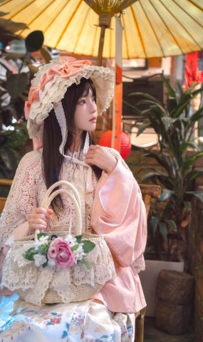 桜桃喵  – 龙年大吉[11P]