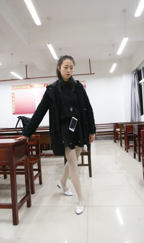 大西瓜爱牙膏-早期作品-Z4-4 教室电梯白袜 [336P]