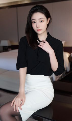 是小逗逗 – 超薄黑丝蕾SI 内内[59P]