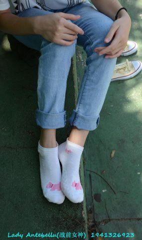 [战前女神] 美腿镁足精品摄影套图 038 (2) [90P]