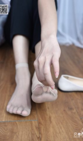 [只糖棉袜] NO.070 小伊 冷风吹我醒 原来共你是场梦 在现浏览