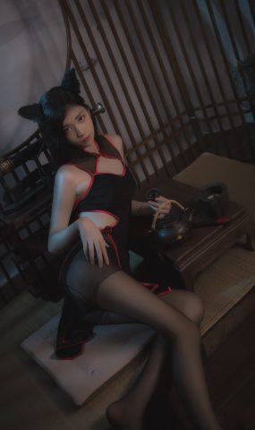 南桃Momoko – 黑丝旗袍[25P]