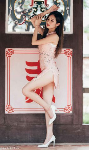唯美街拍 NO.027 張筠 粉色短旗袍絲襪高跟美腿 [36P]