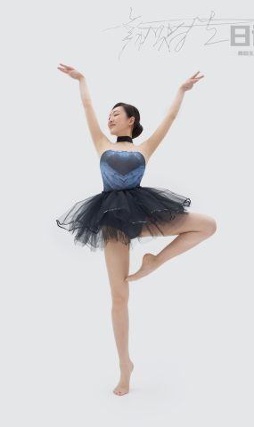 [GALLI嘉丽]舞蹈生日记 085 – 咚咚[33P]