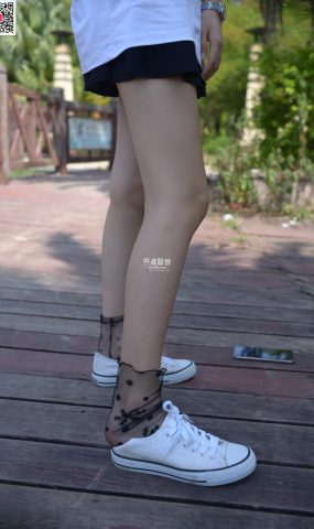 [只糖原创]NO.562 小蓓 天气在回暖， 往后的日子都充满了希望[147P]