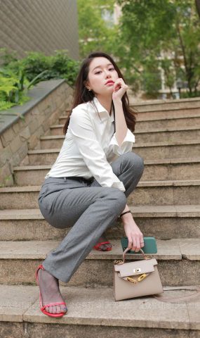 [IESS异思趣向] 耽丝 210618 六月女神特辑-佳爷 [84P]