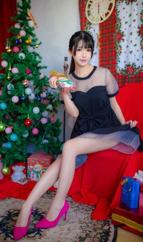 网荭Coser@鳗鱼霏儿 加藤惠 礼服 在现浏览