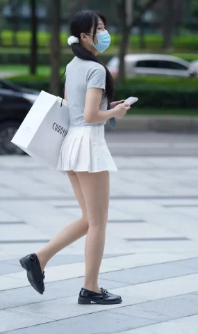 唯美街拍 NO.1037 美少女的心事 (5) [52P]